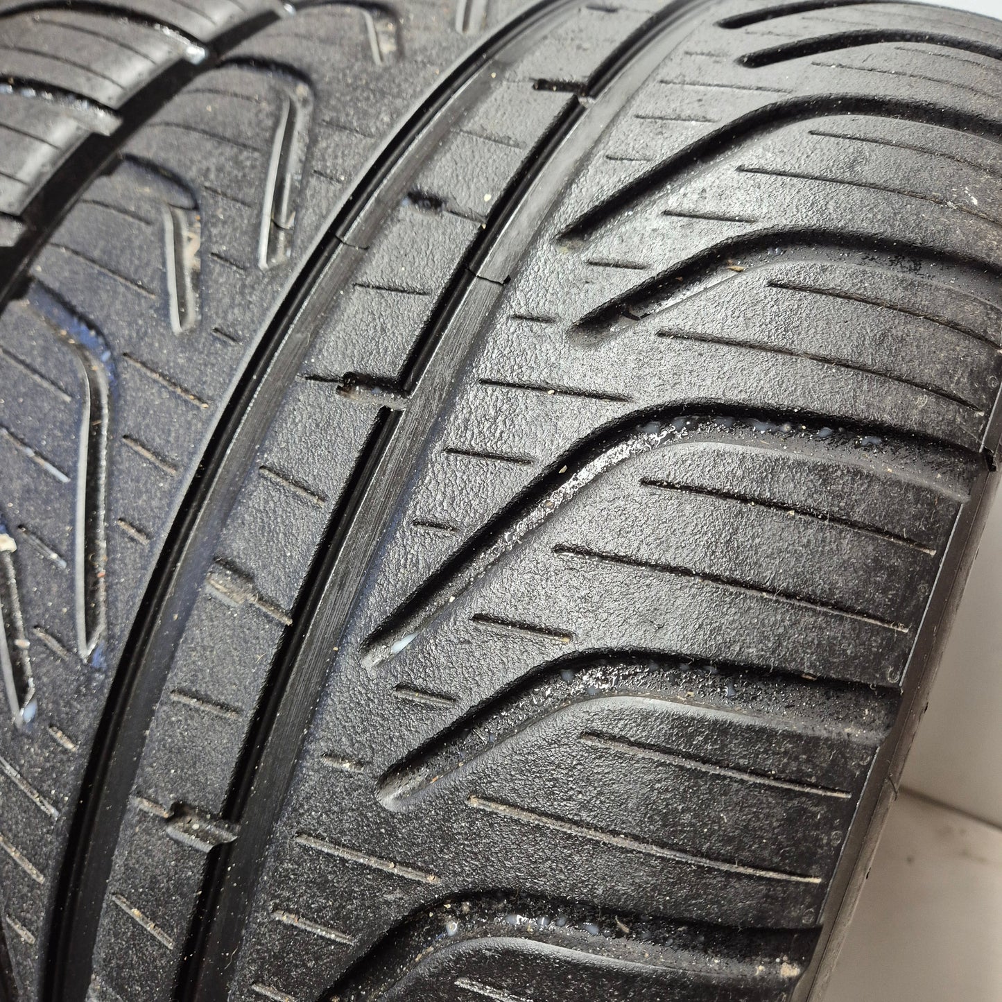 Pirelli 31/71/18 Racing Wet Tyres.