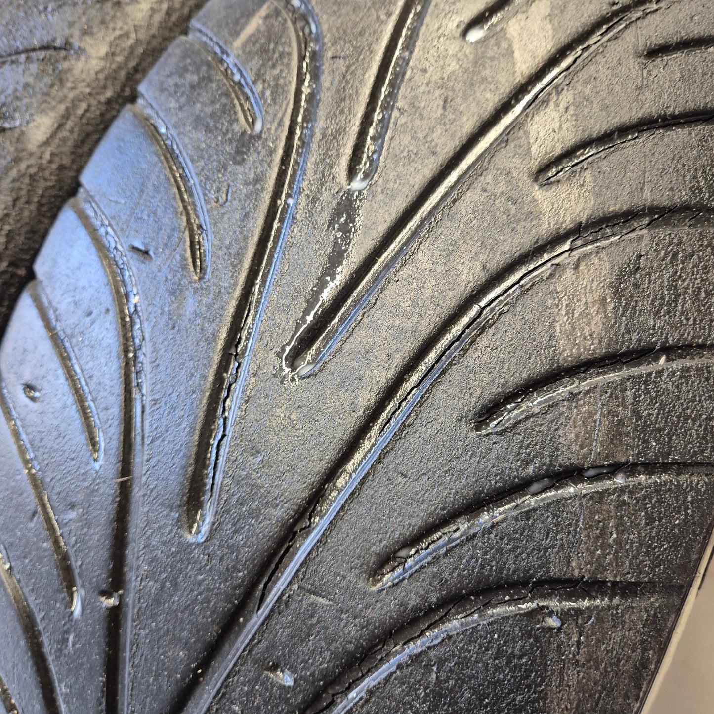 Goodyear (Dunlop) 205/62/17 Wet Racing Tyres - Set of 4