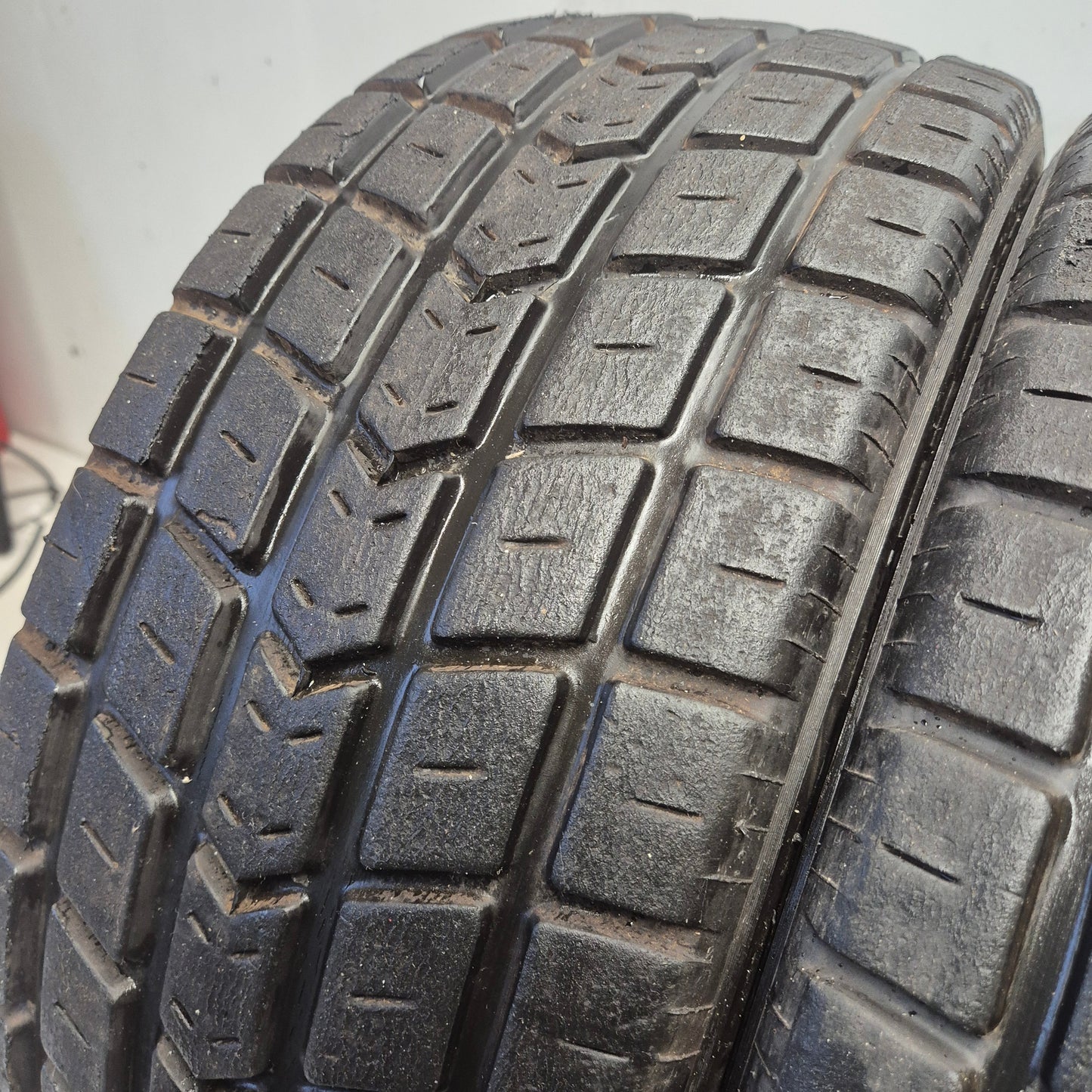 Avon 160/53/13 Wet Racing Tyres 01