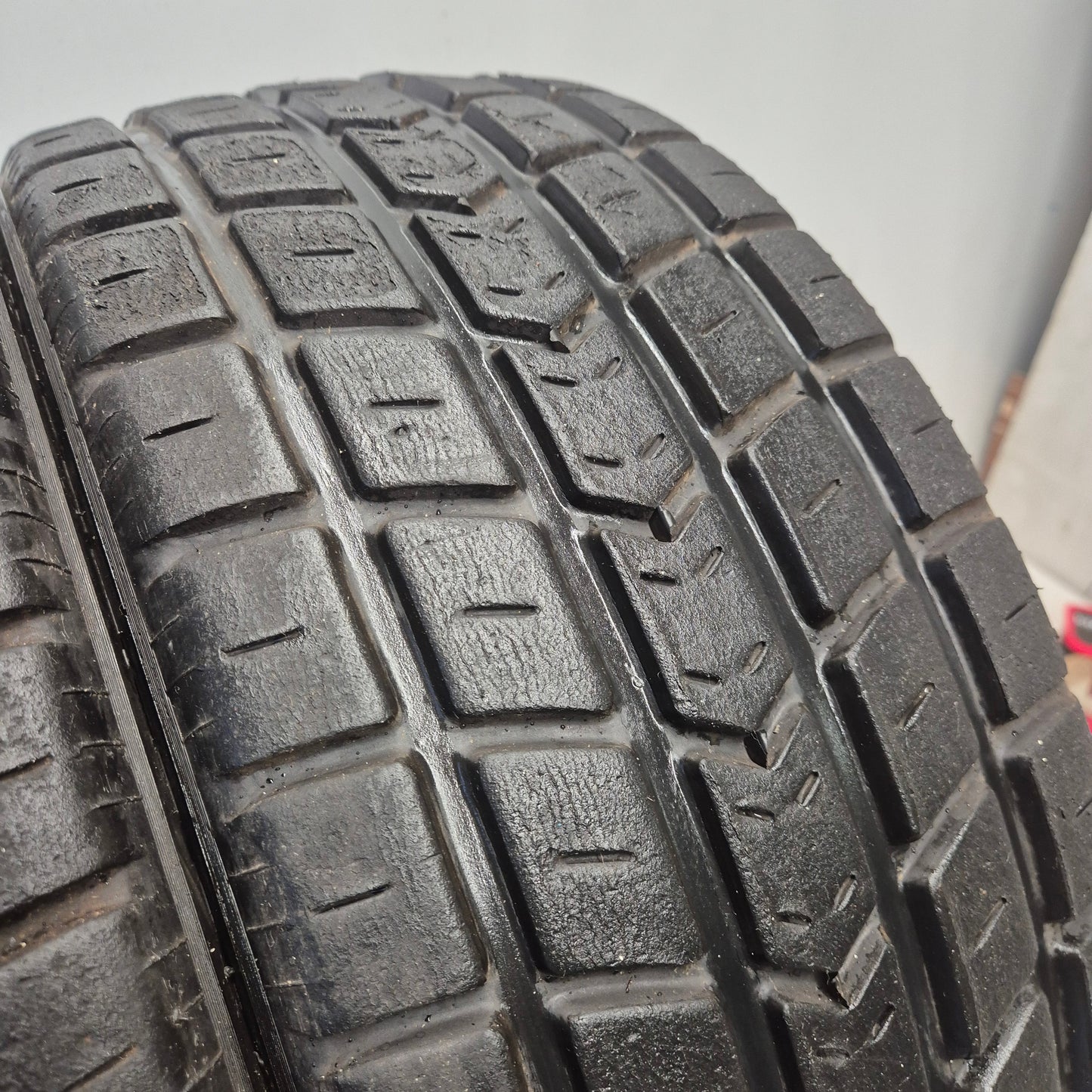 Avon 160/53/13 Wet Racing Tyres 01