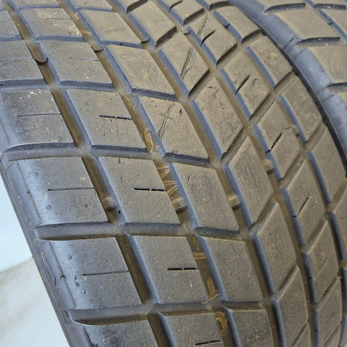 Pirelli 265/645/18 Wet Racing Tyres. (PAIR)