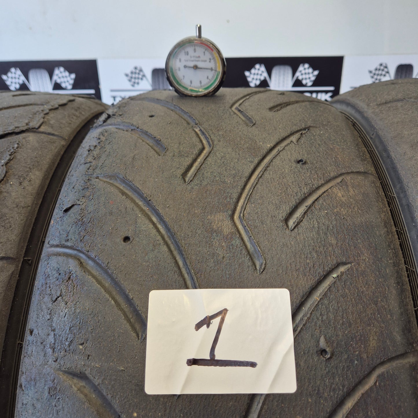 Dunlop 225/45/17 Direzza DZ03G Semi-Slick Racing Trackday/Race Tyres. Set 01