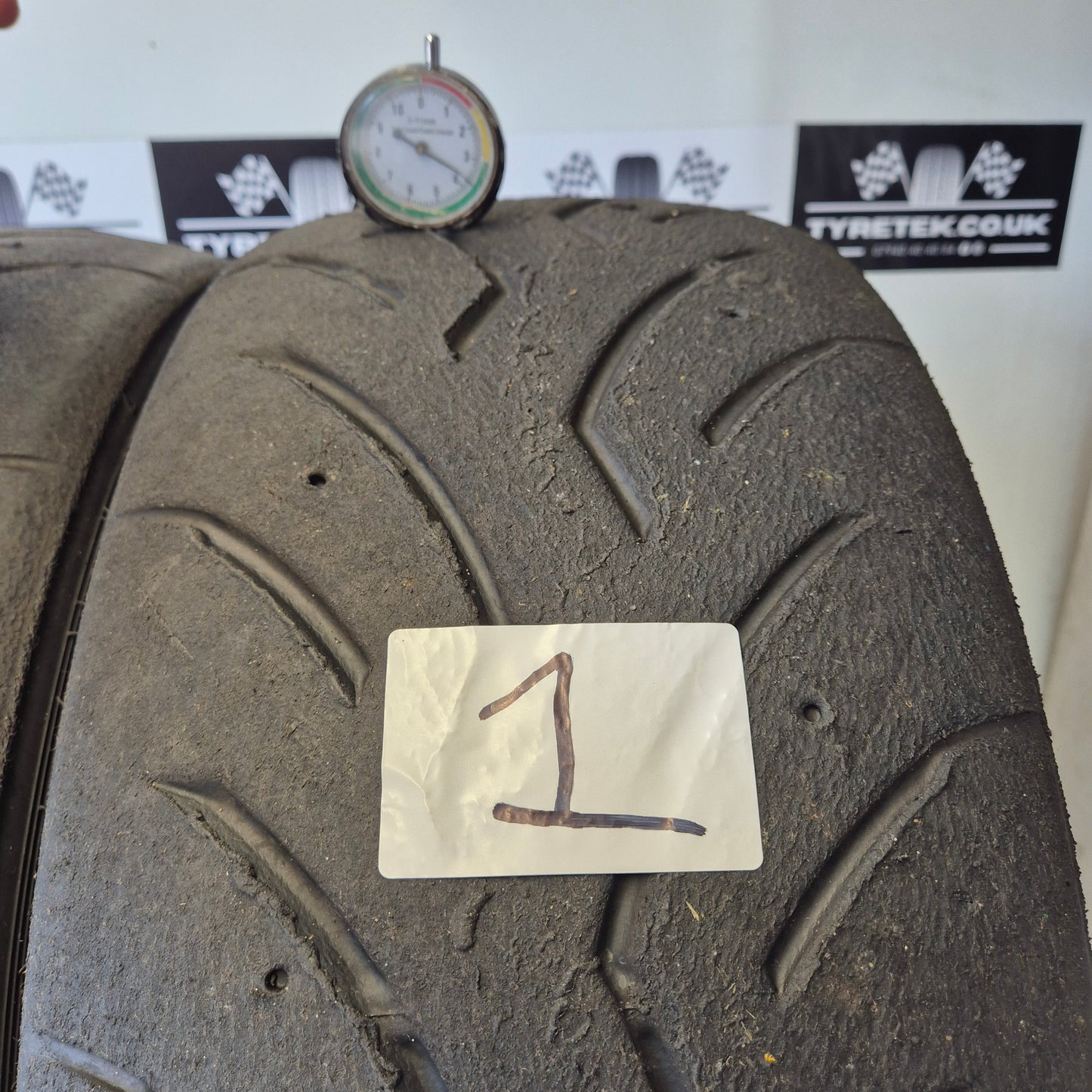 Dunlop 225/45/17 Direzza DZ03G Semi-Slick Racing Trackday/Race Tyres. Set 01