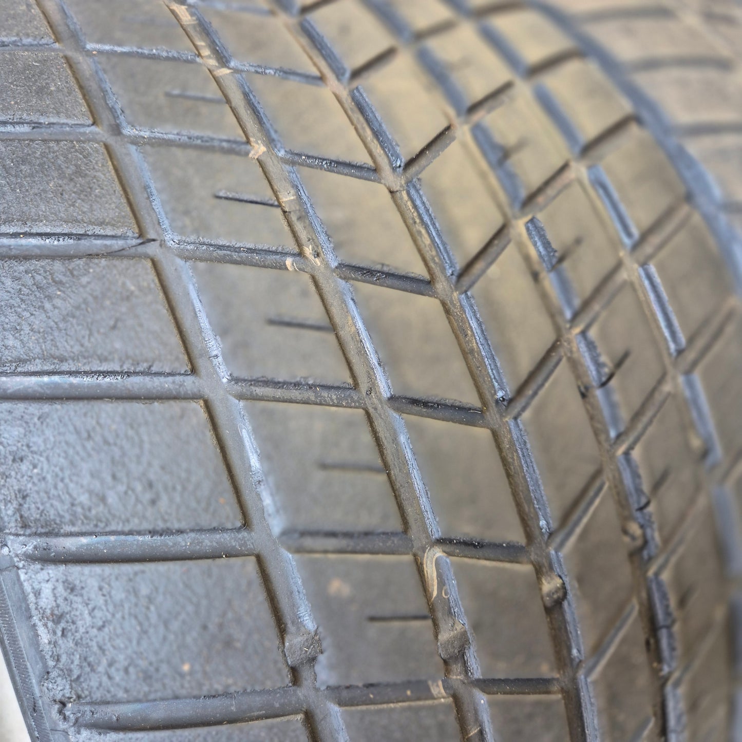 Pirelli 265/645/18 Wet Racing Tyres. (PAIR)