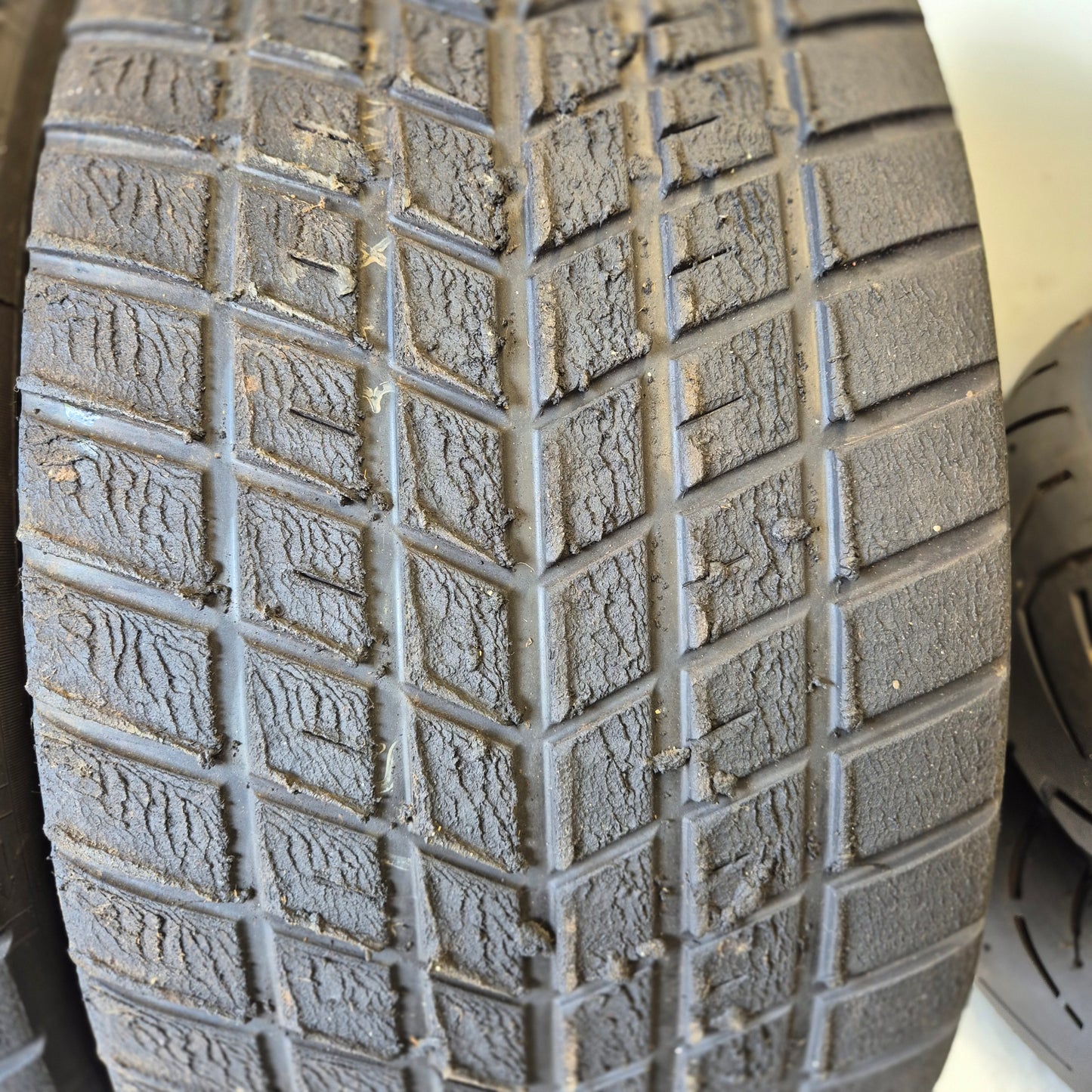 Pirelli 265/645/18 Wet Racing Tyres. (PAIR)