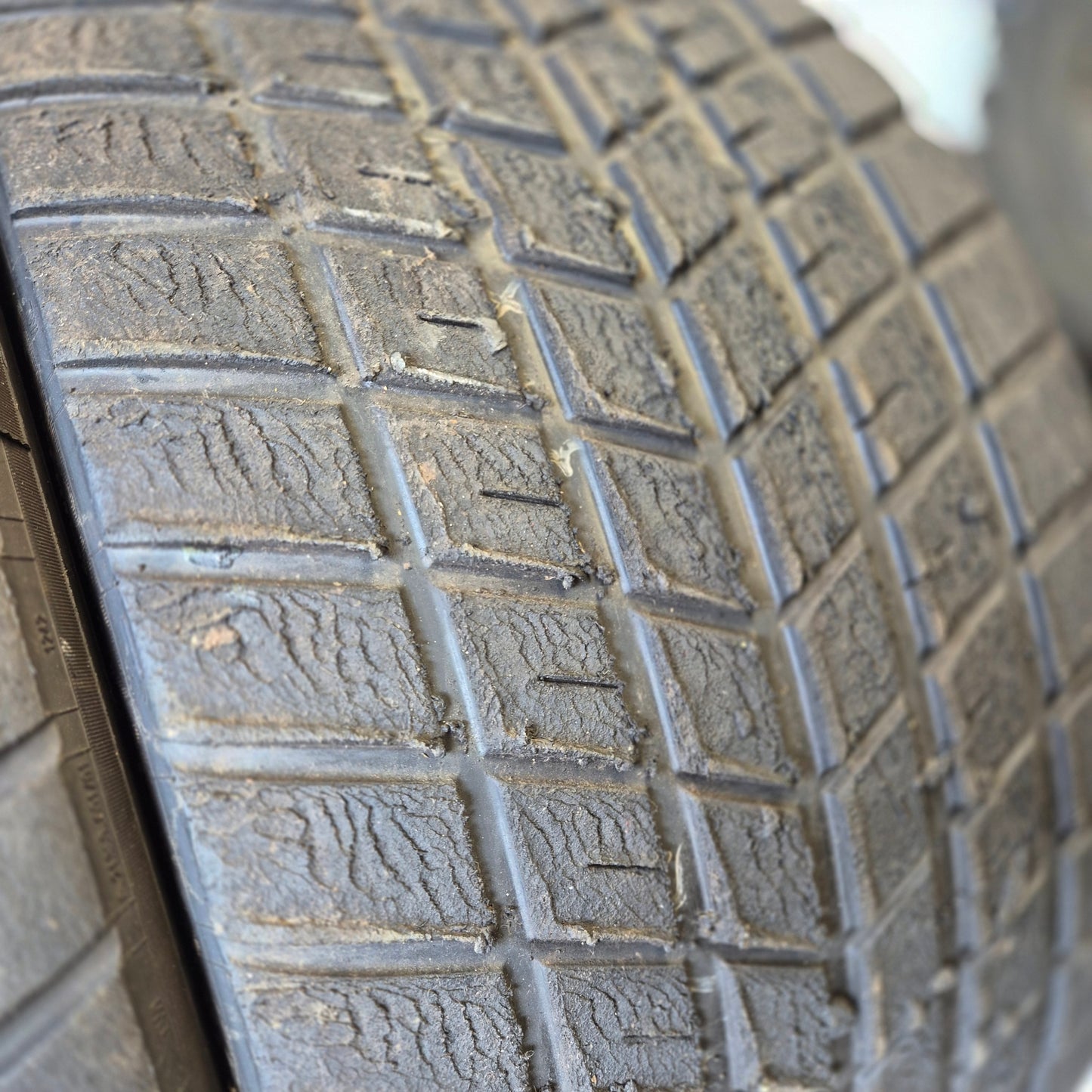 Pirelli 265/645/18 Wet Racing Tyres. (PAIR)