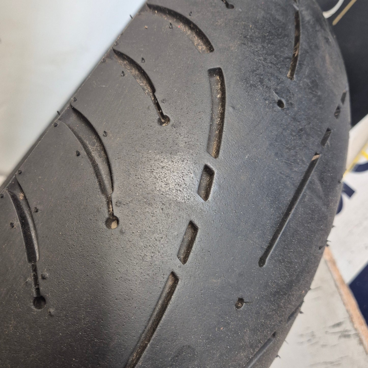 Dunlop 180/65B/16 D428