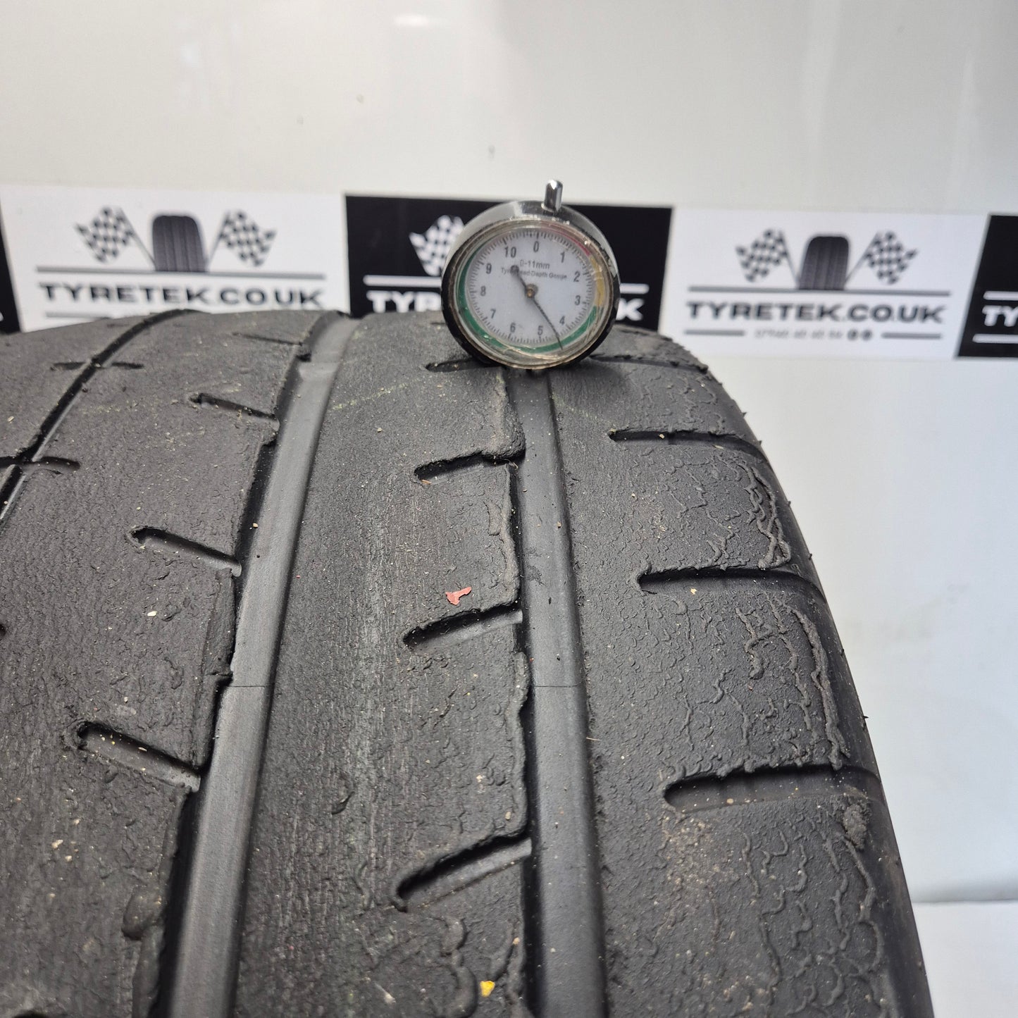 Yokohama A052 265/35/18 Trackday / Semi Slick Tyres