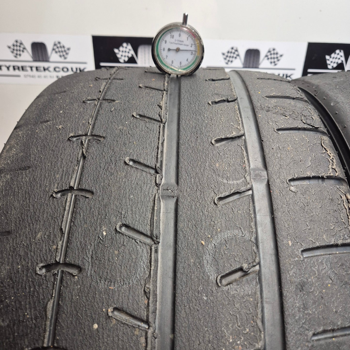 Yokohama A052 265/35/18 Trackday / Semi Slick Tyres
