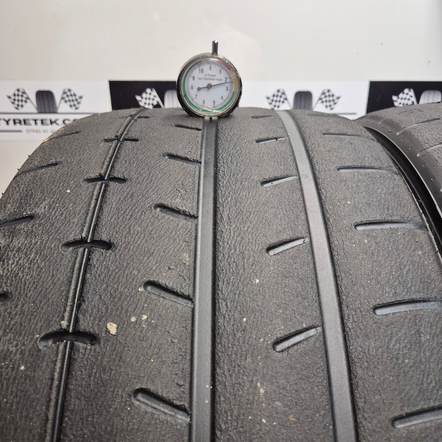 Yokohama A052 265/35/18 Trackday / Semi Slick Tyres
