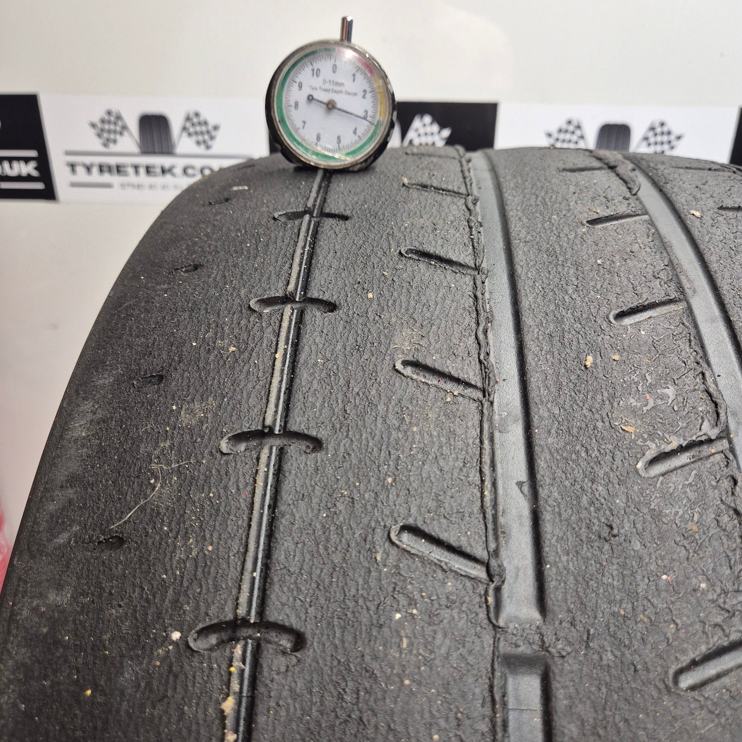 Yokohama A052 265/35/18 Trackday / Semi Slick Tyres