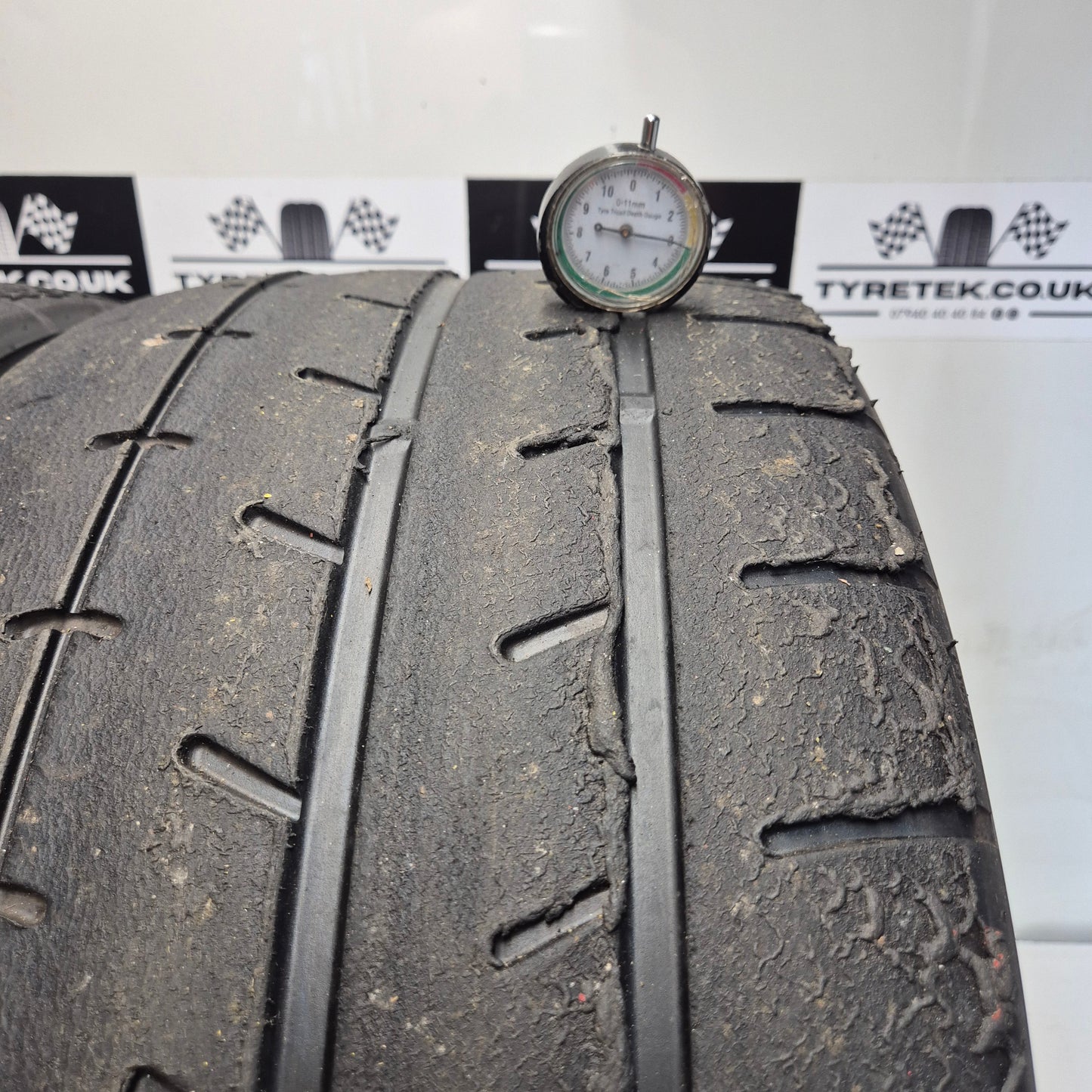 Yokohama A052 265/35/18 Trackday / Semi Slick Tyres