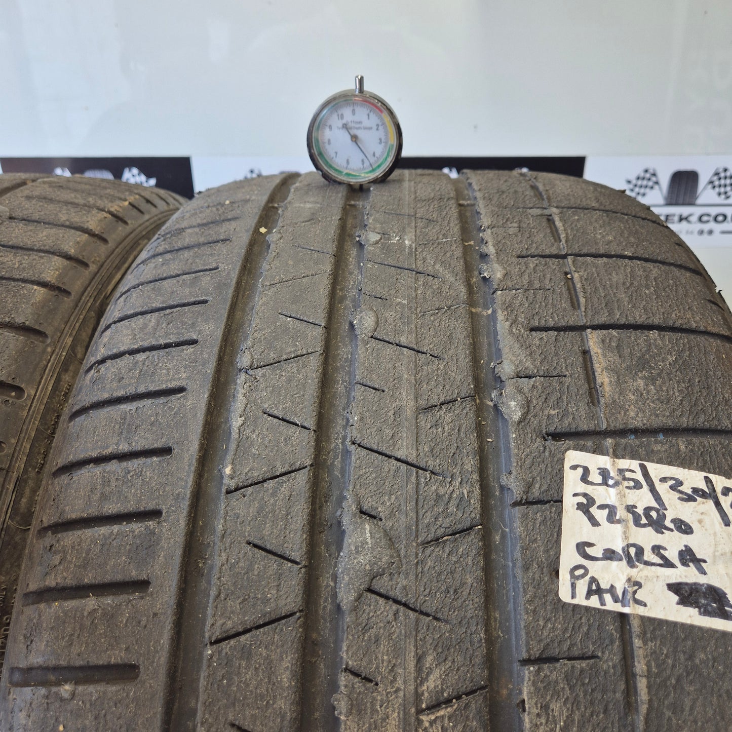 Pirelli P-Zero Corsa 285/30/20 Semi Slicks