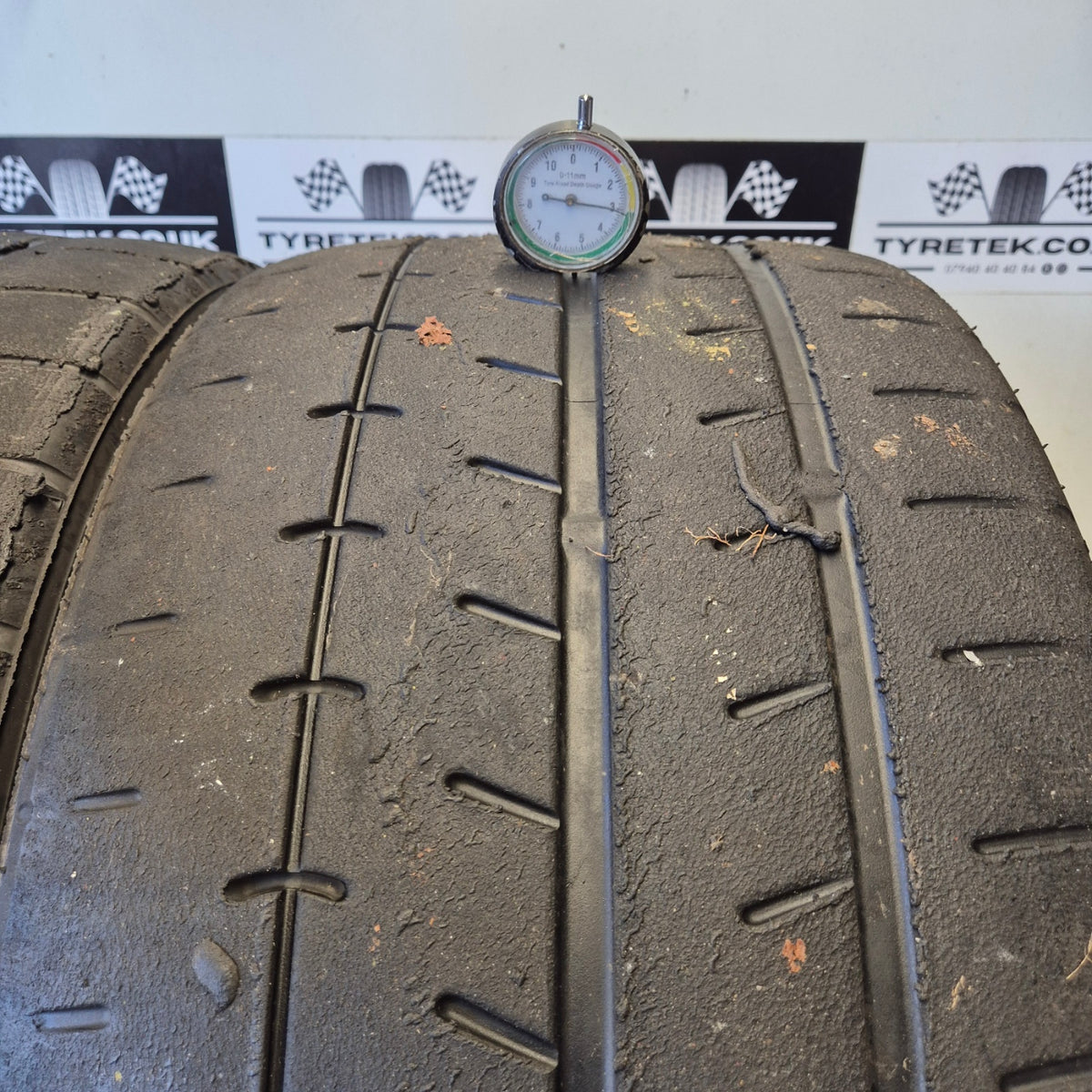 Yokohama A052 265/35/18 Trackday Semi Slick Tyres (Pair 9)