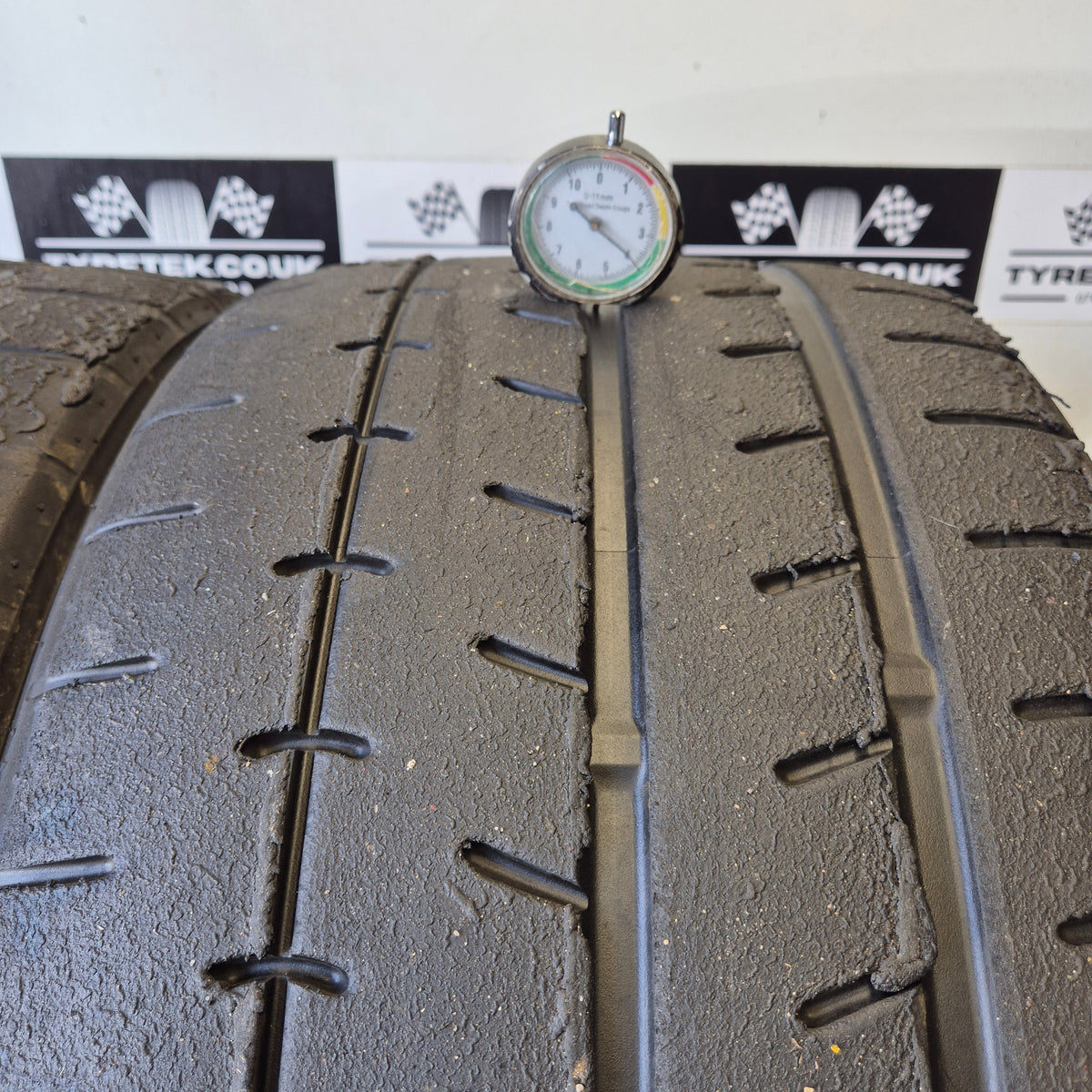 Yokohama A052 265/35/18 Trackday Semi Slick Tyres (Pair 14)