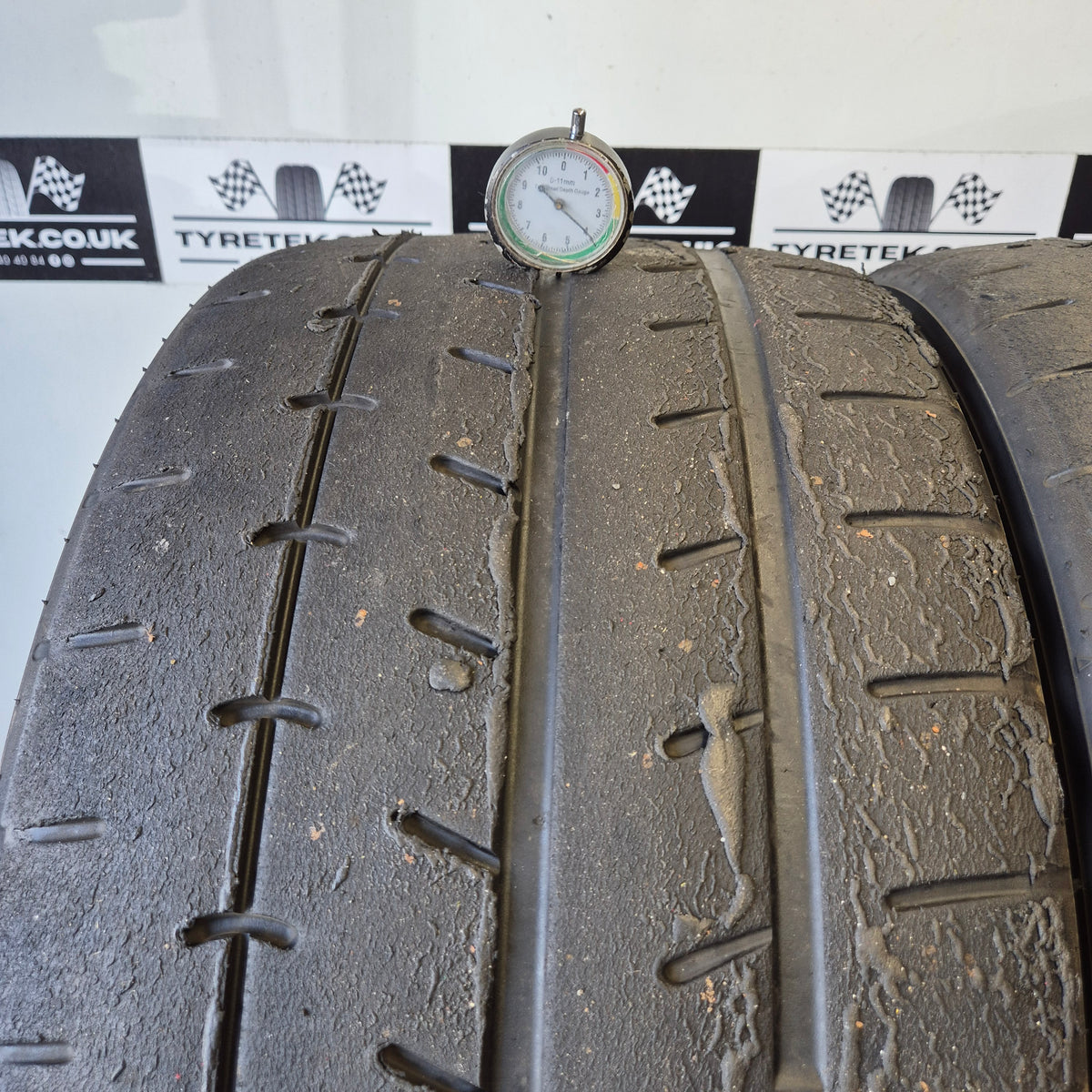 Yokohama A052 265/35/18 Trackday Semi Slick Tyres (Pair 14)