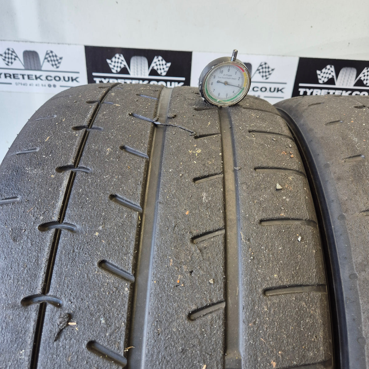 Yokohama A052 265/35/18 Trackday Semi Slick Tyres (Pair 15)
