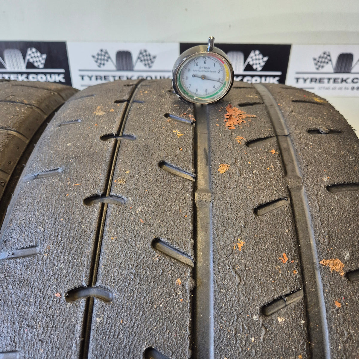 Yokohama A052 265/35/18 Trackday Semi Slick Tyres (Pair 17)