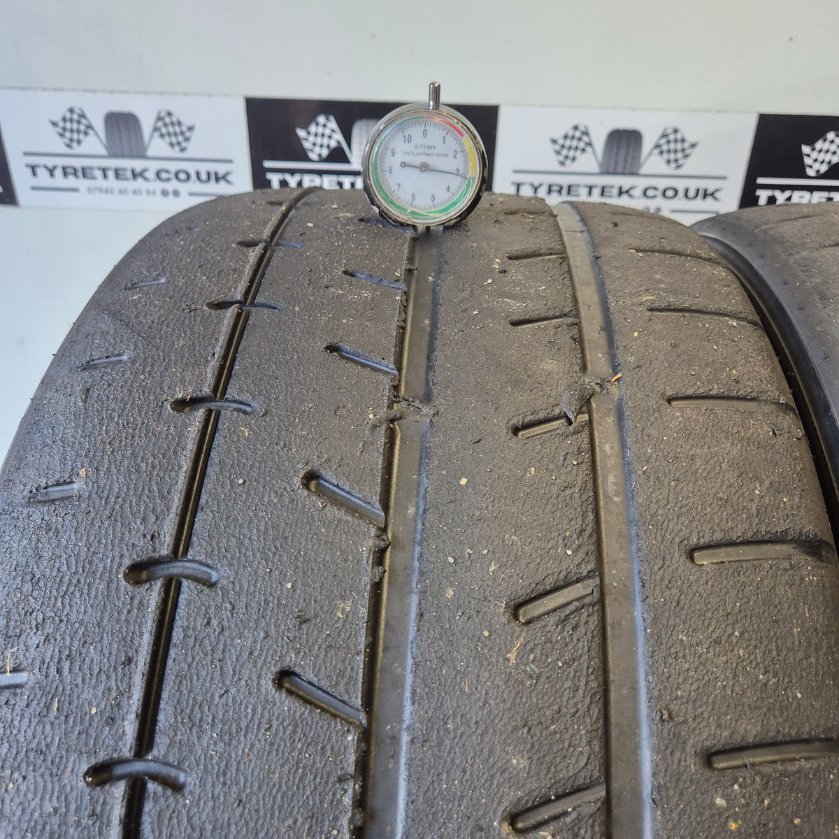 Yokohama A052 265/35/18 Trackday Semi Slick Tyres (Pair 17)