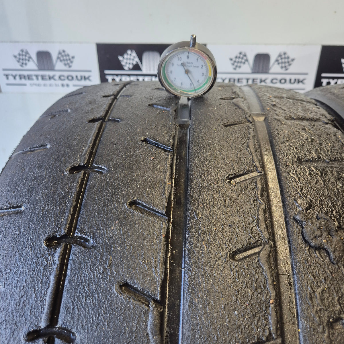 Yokohama A052 265/35/18 Trackday Semi Slick Tyres (Pair 19)