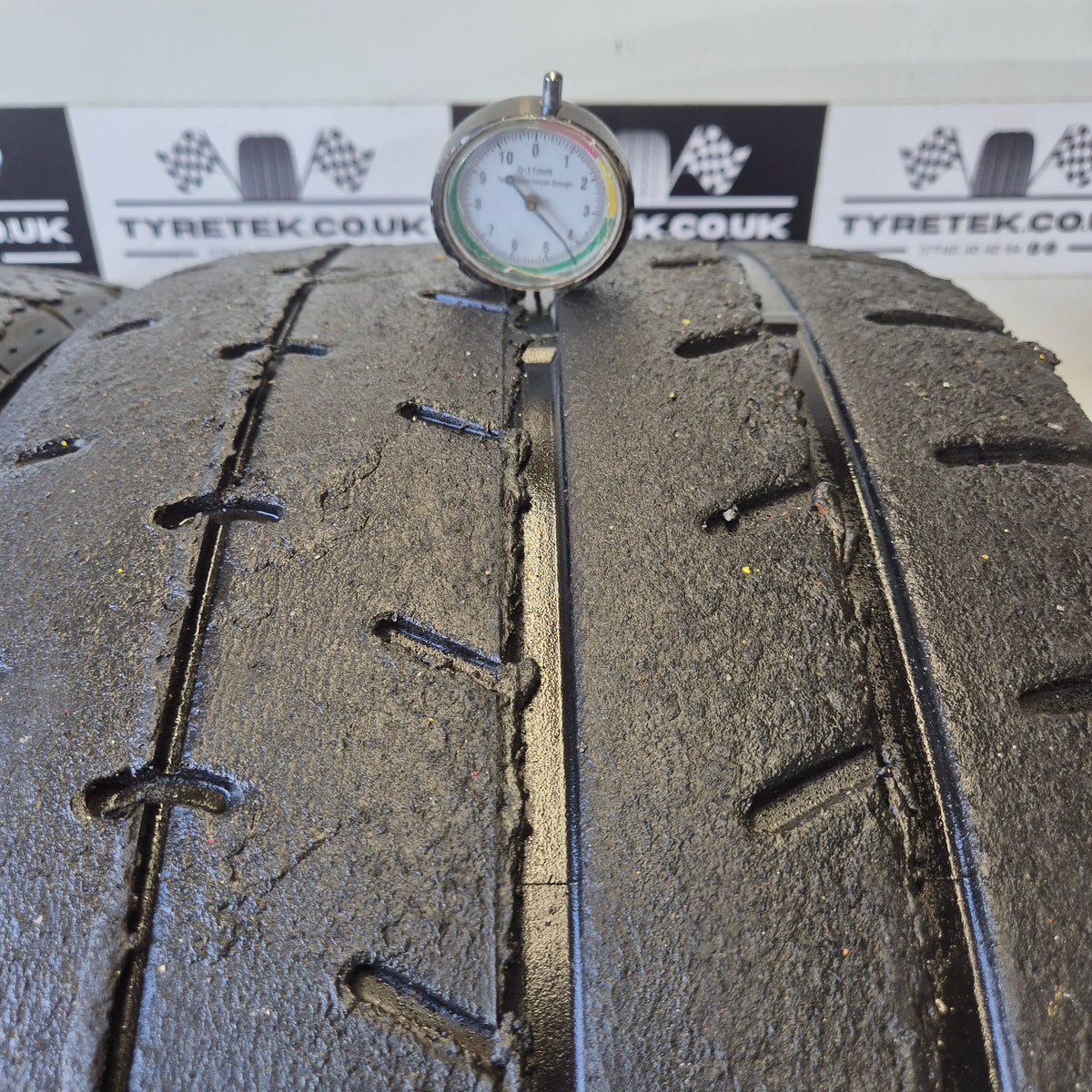 Yokohama A052 265/35/18 Trackday Semi Slick Tyres (Pair 19)