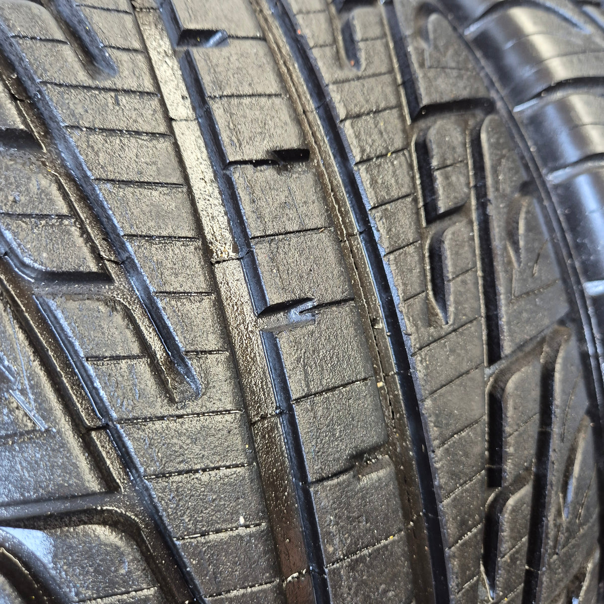 Michelin 18/58/15 (195/50/15) P2L Racing Wet Tyres.