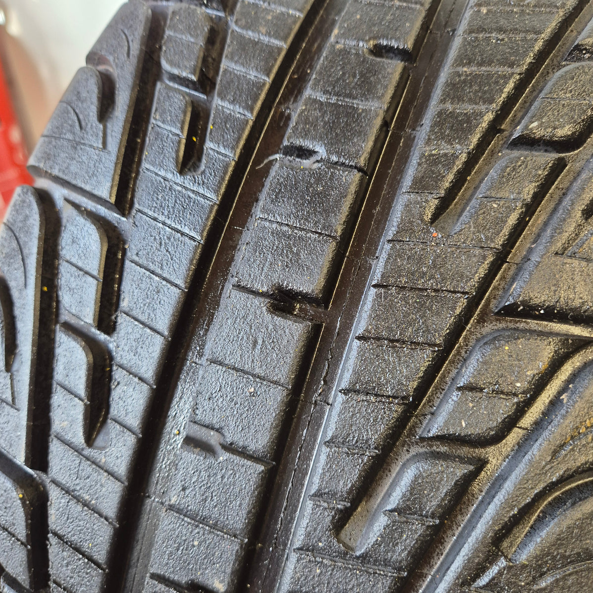 Michelin 18/58/15 (195/50/15) P2L Racing Wet Tyres.