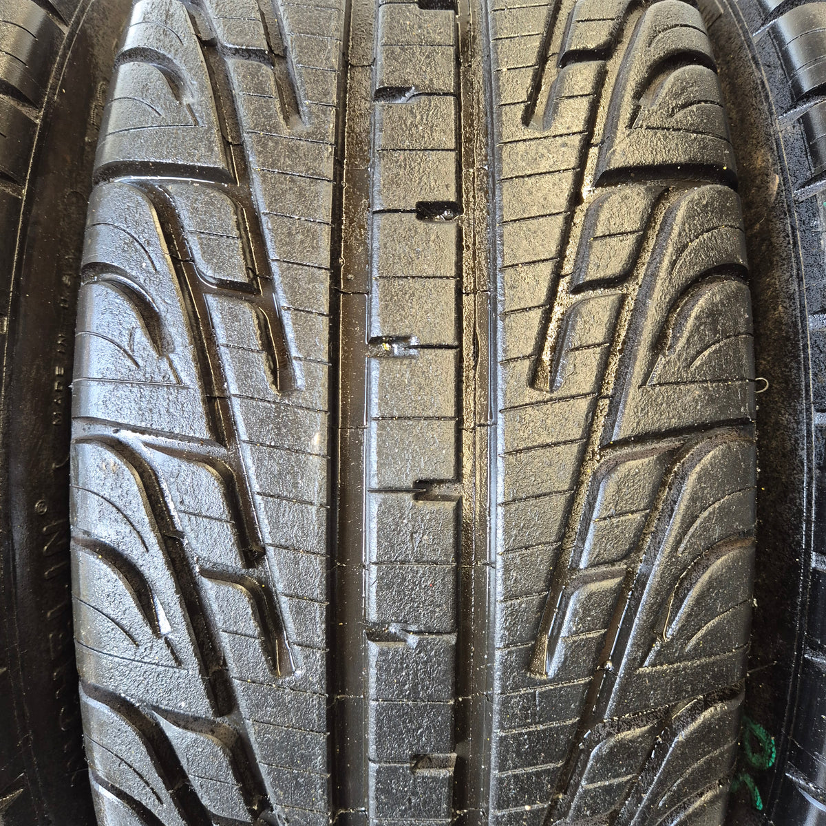 Michelin 18/58/15 (195/50/15) P2L Racing Wet Tyres.