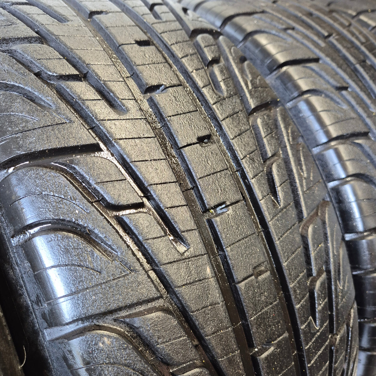 Michelin 18/58/15 (195/50/15) P2L Racing Wet Tyres.