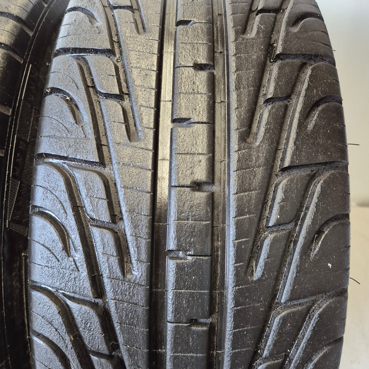 Michelin 18/58/15 (195/50/15) P2L Racing Wet Tyres.