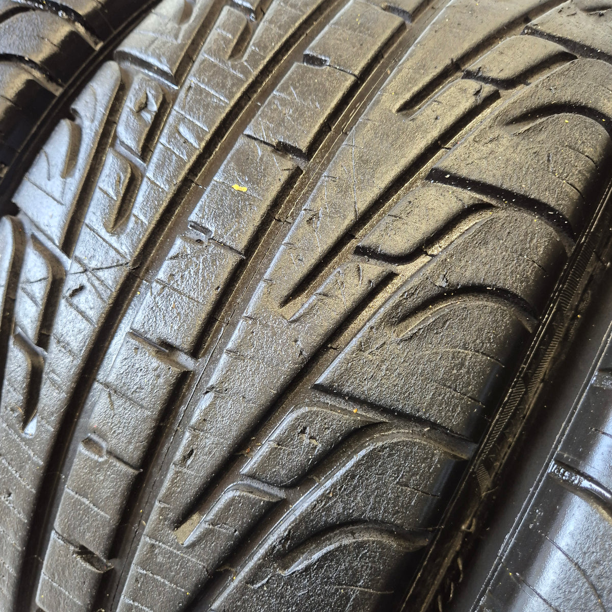 Michelin 18/58/15 (195/50/15) P2L Racing Wet Tyres.