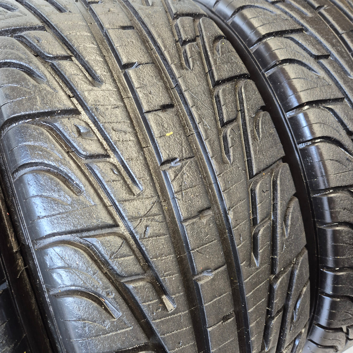 Michelin 18/58/15 (195/50/15) P2L Racing Wet Tyres.
