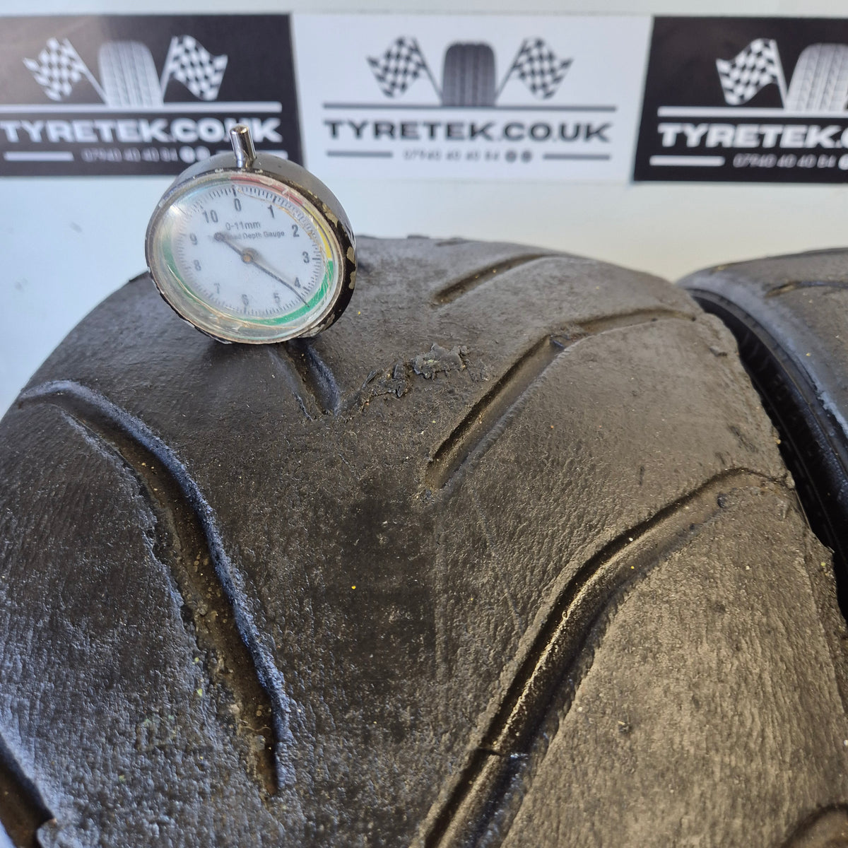 Avon ZZR 215/40/17 Semi Slick Trackday Tyres. (Set of 4)