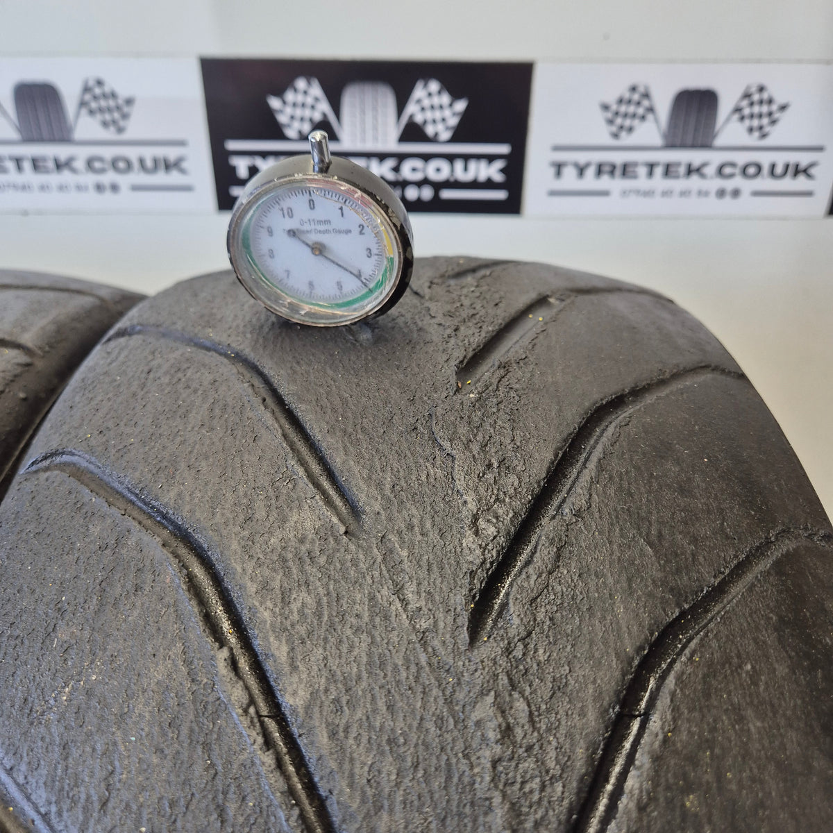 Avon ZZR 215/40/17 Semi Slick Trackday Tyres. (Set of 4)