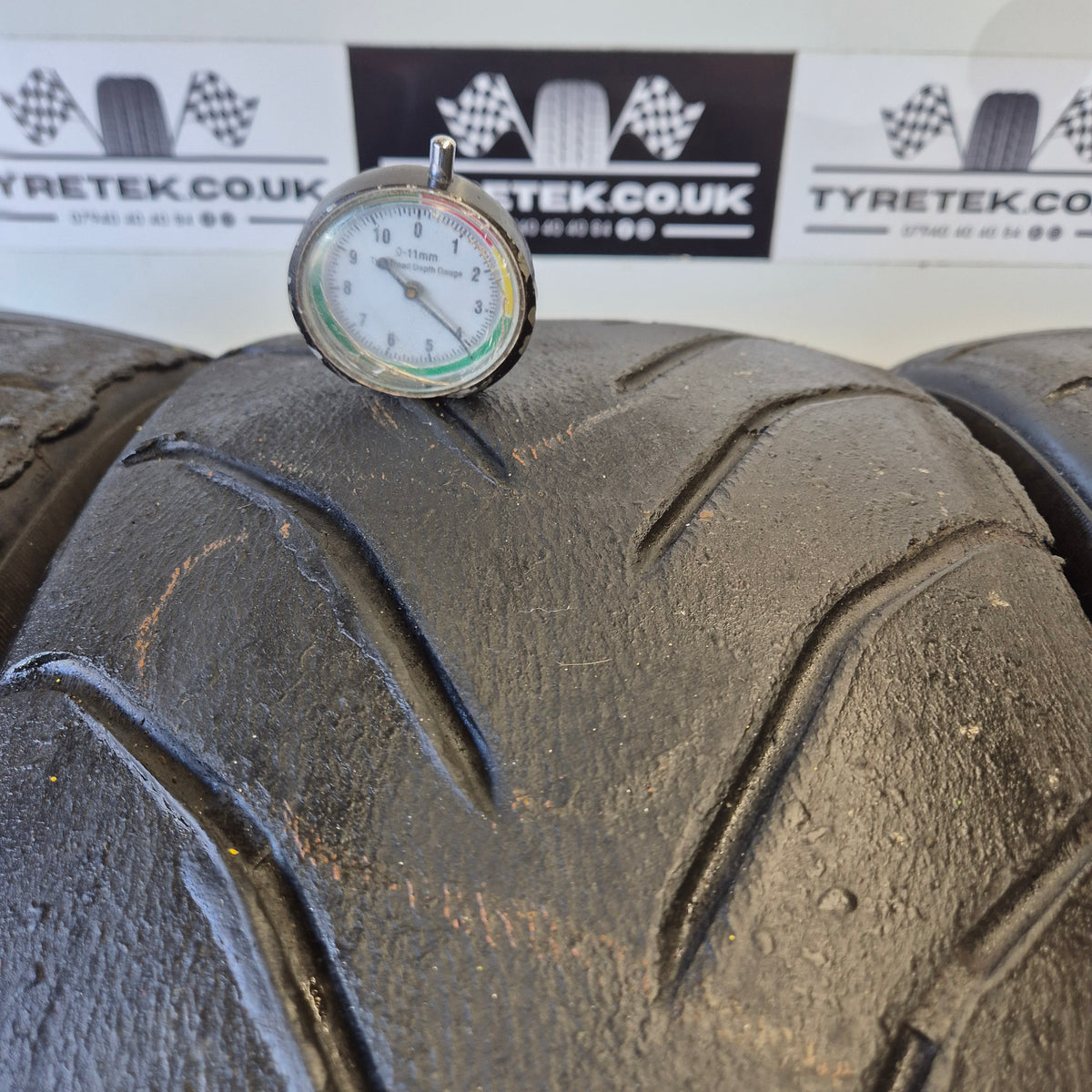 Avon ZZR 215/40/17 Semi Slick Trackday Tyres. (Set of 4)
