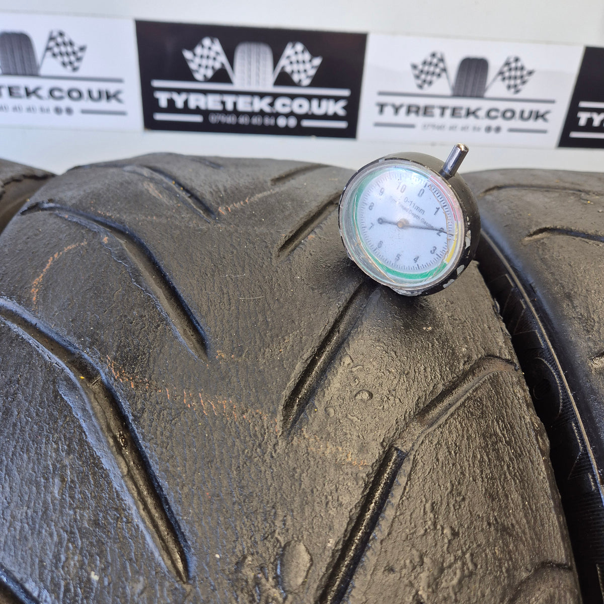 Avon ZZR 215/40/17 Semi Slick Trackday Tyres. (Set of 4)