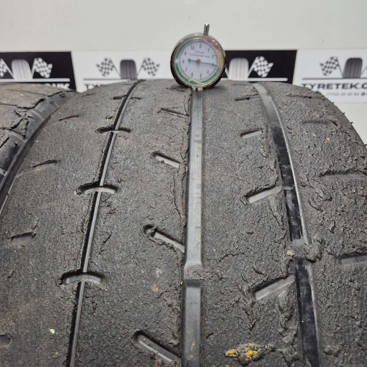 Yokohama A052 265/35/18 Trackday / Semi Slick Tyres
