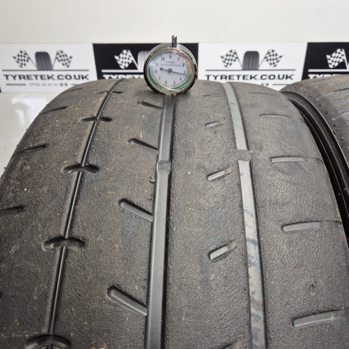Yokohama A052 265/35/18 Trackday / Semi Slick Tyres
