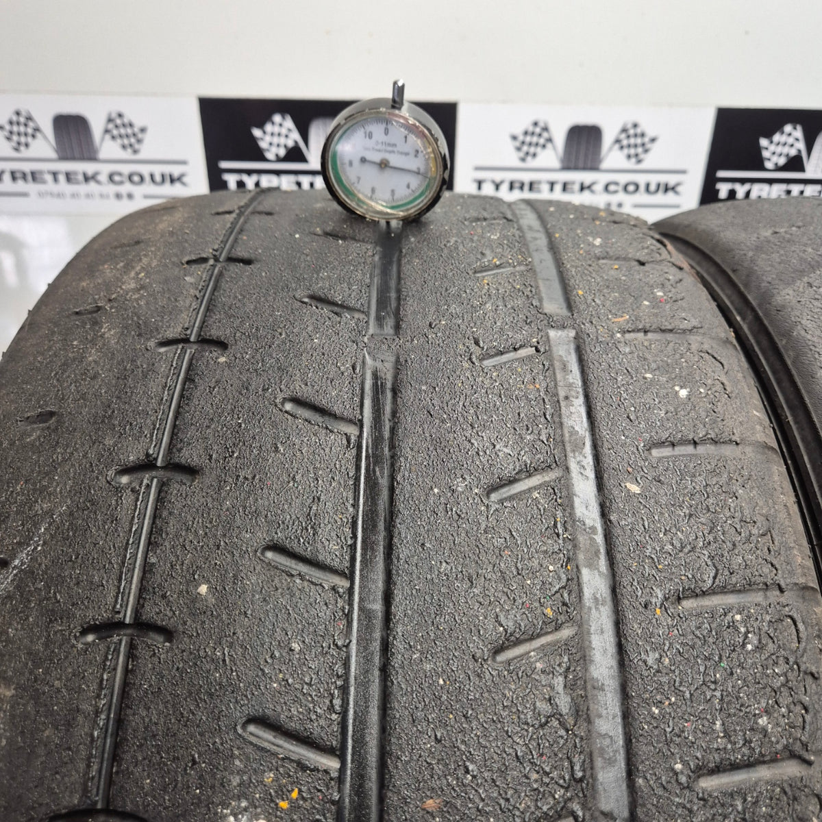 Yokohama A052 265/35/18 Trackday / Semi Slick Tyres