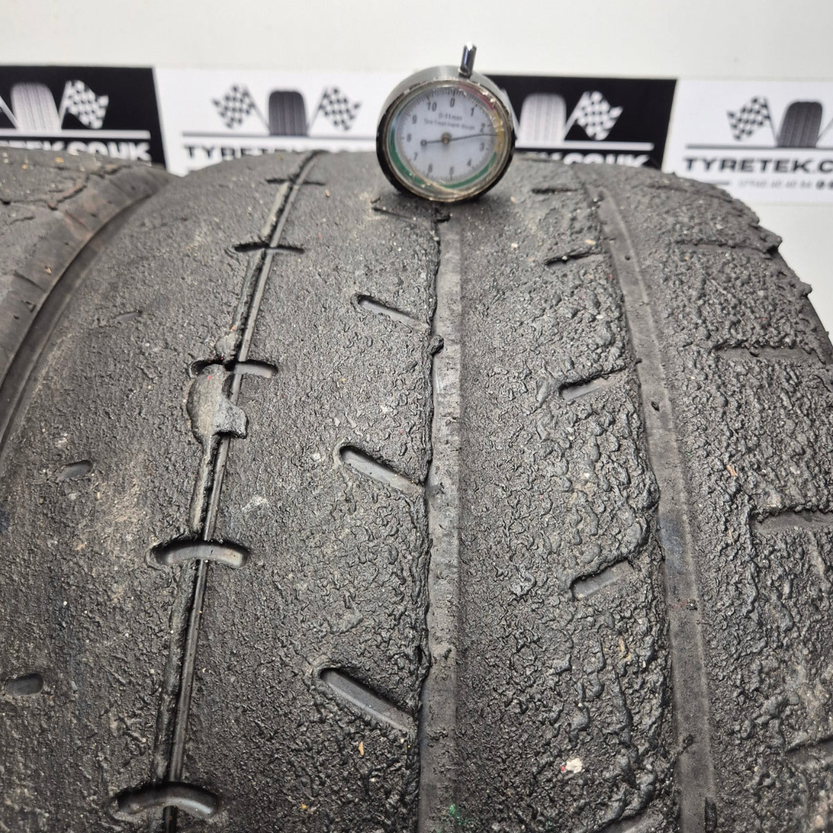 Yokohama A052 265/35/18 Trackday / Semi Slick Tyres