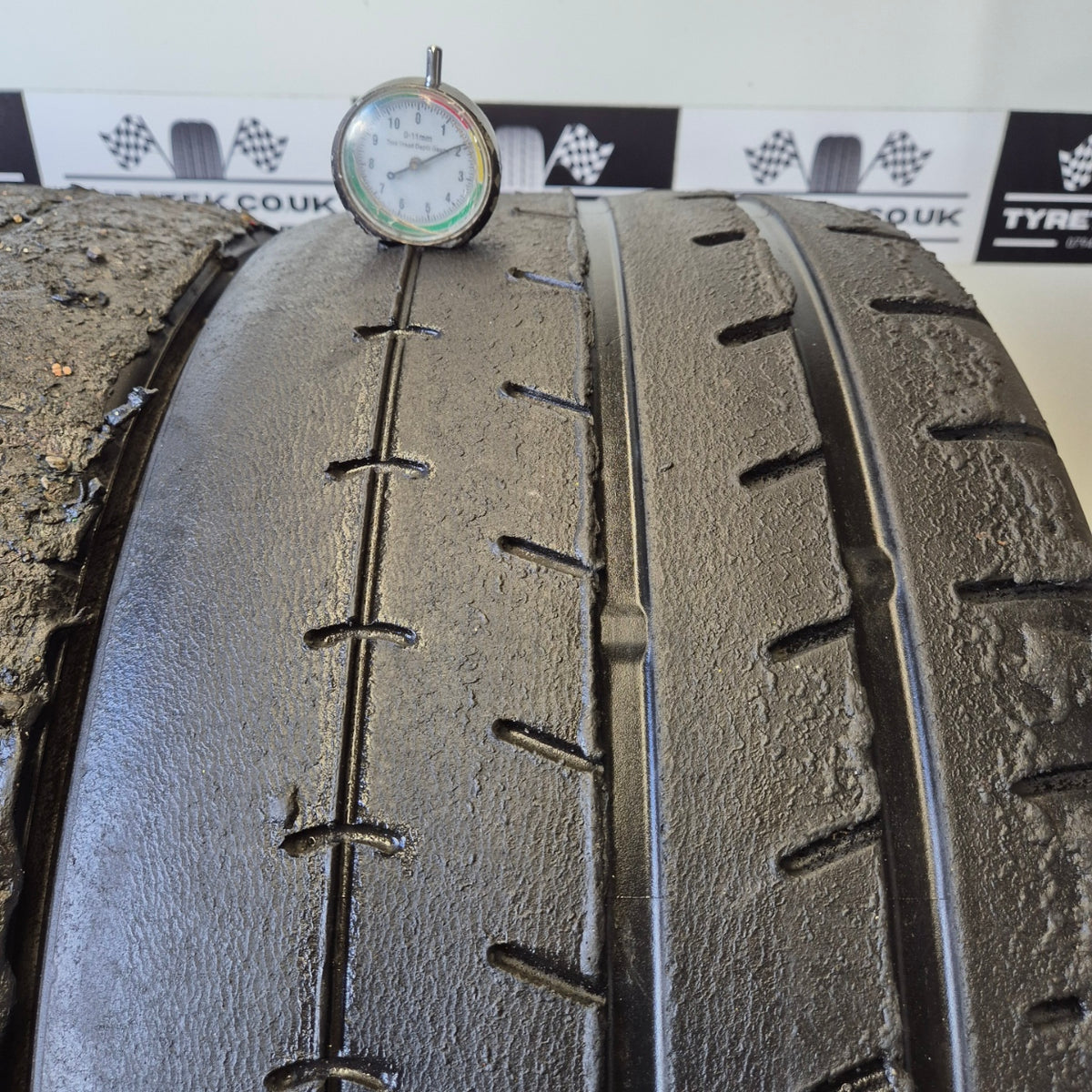 Yokohama Advan A052 245/40/18 Semi Slicks
