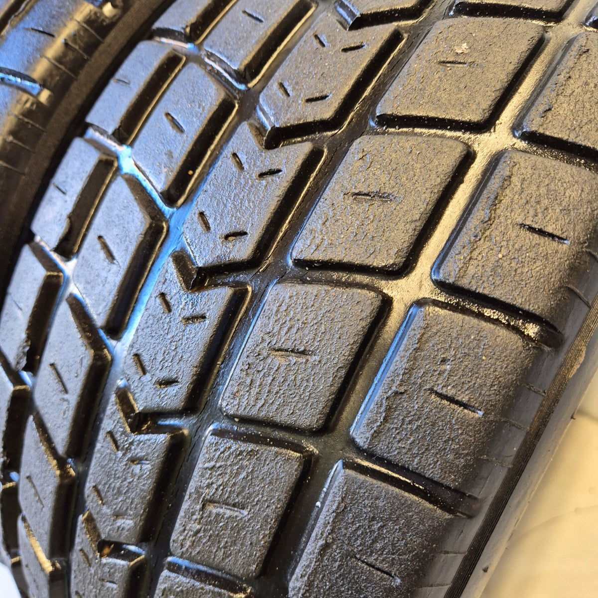 Avon 160/53/13 Wet Racing Tyres (Pair)