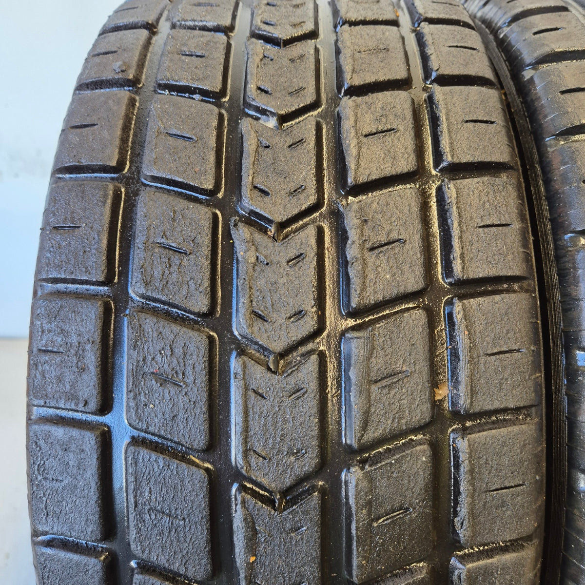 Avon 160/53/13 Wet Racing Tyres (Pair)