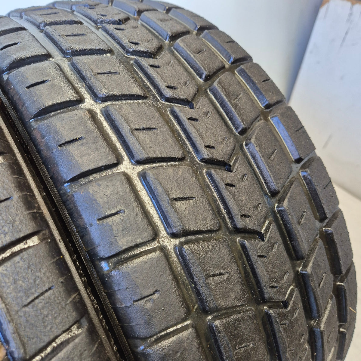 Avon 160/53/13 Wet Racing Tyres (Pair)