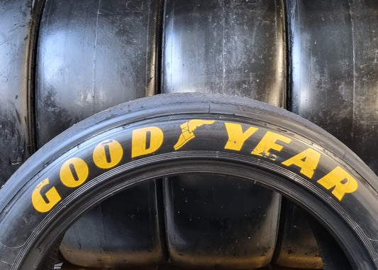 Goodyear (Dunlop) 265/66/18 (265/40/18) Medium Compound BTCC Slicks