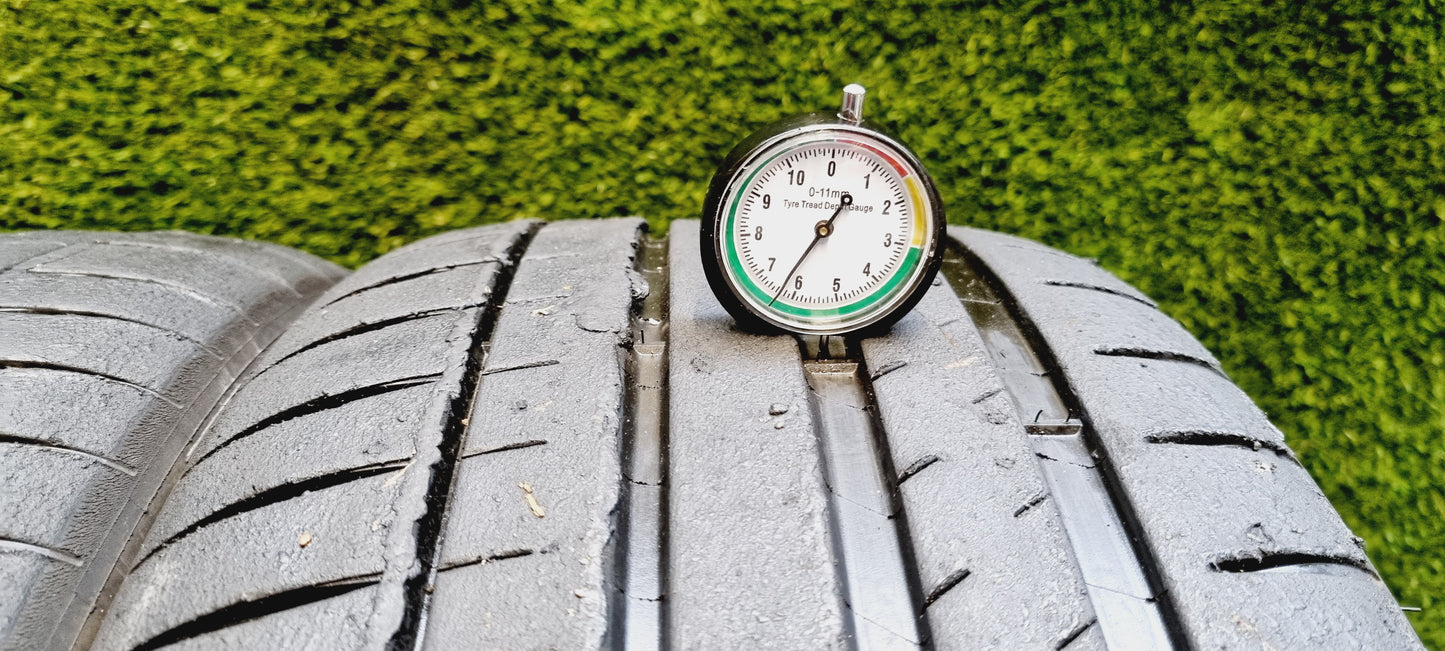 Michelin Pilot 4S 245/35/20 - 6mm tread. Several available. Price is per tyre.