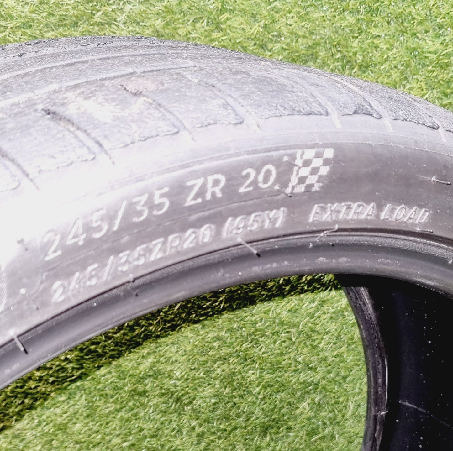 Michelin Pilot 4S 245/35/20 - 6mm tread. Several available. Price is per tyre.
