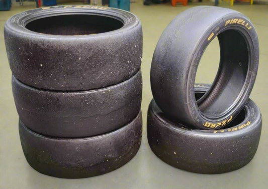 Pirelli 285/645/18 Racing Slick Tyres. DH Compound